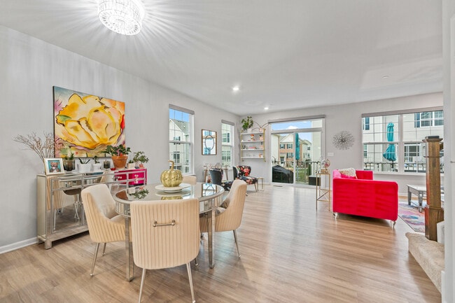 Building Photo - 1627 Sager Way