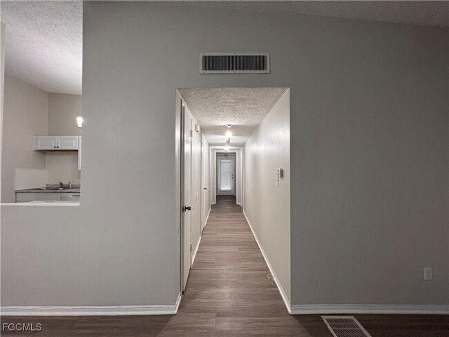 Building Photo - 535 Monterey Blvd NE