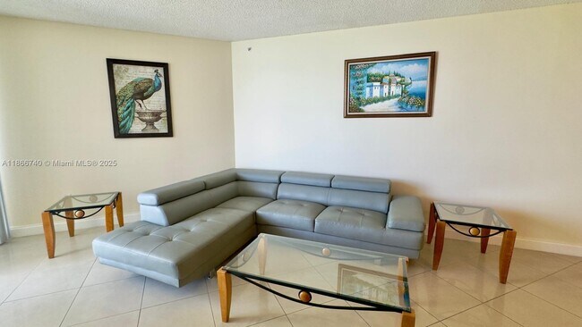 Building Photo - 17375 Collins Ave