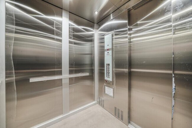 Building Photo - 2124 Bancroft Way