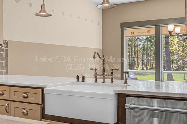 Building Photo - 3676 W Cielo View Ct