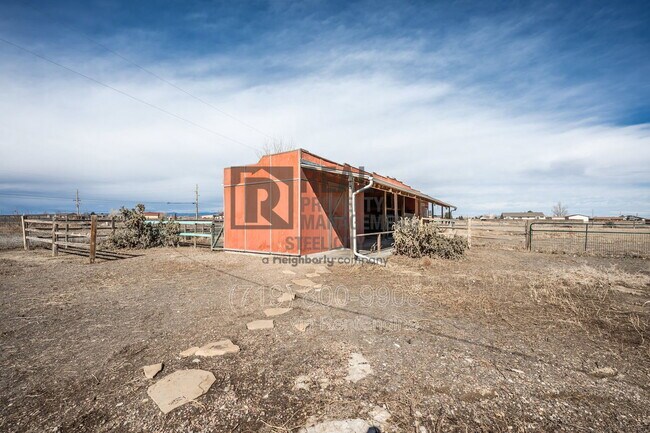 Building Photo - 531 E Milt Dr