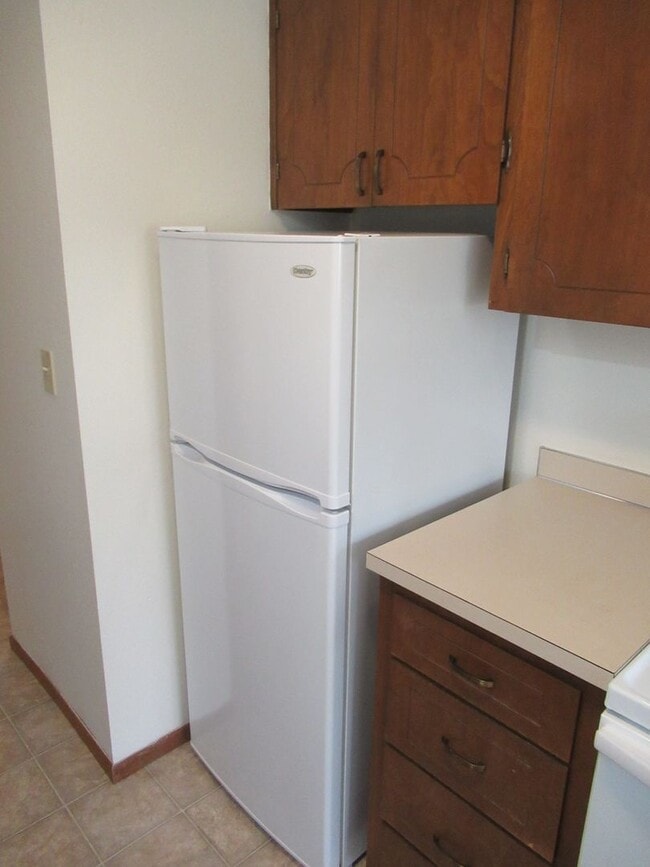 Building Photo - One Bedroom Apartment w/ Washer and dryer