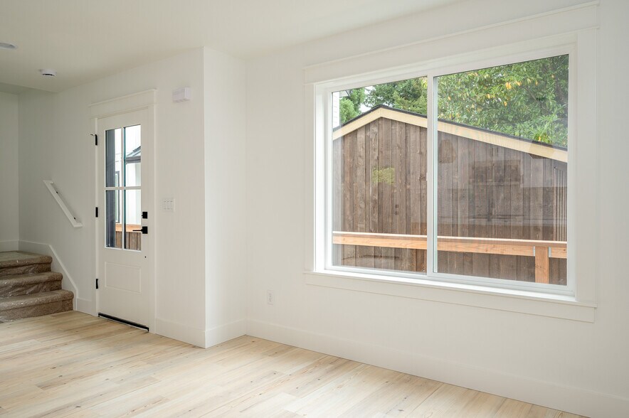 Building Photo - 4103 SE Olsen St