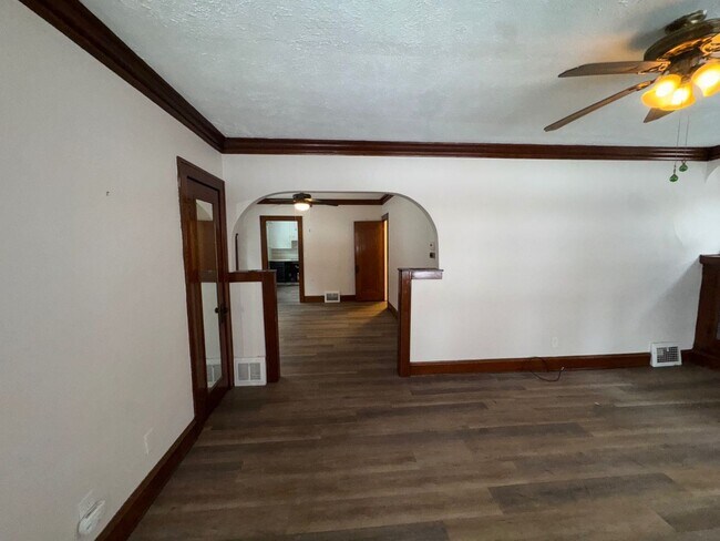 Building Photo - 3264 W 130th St