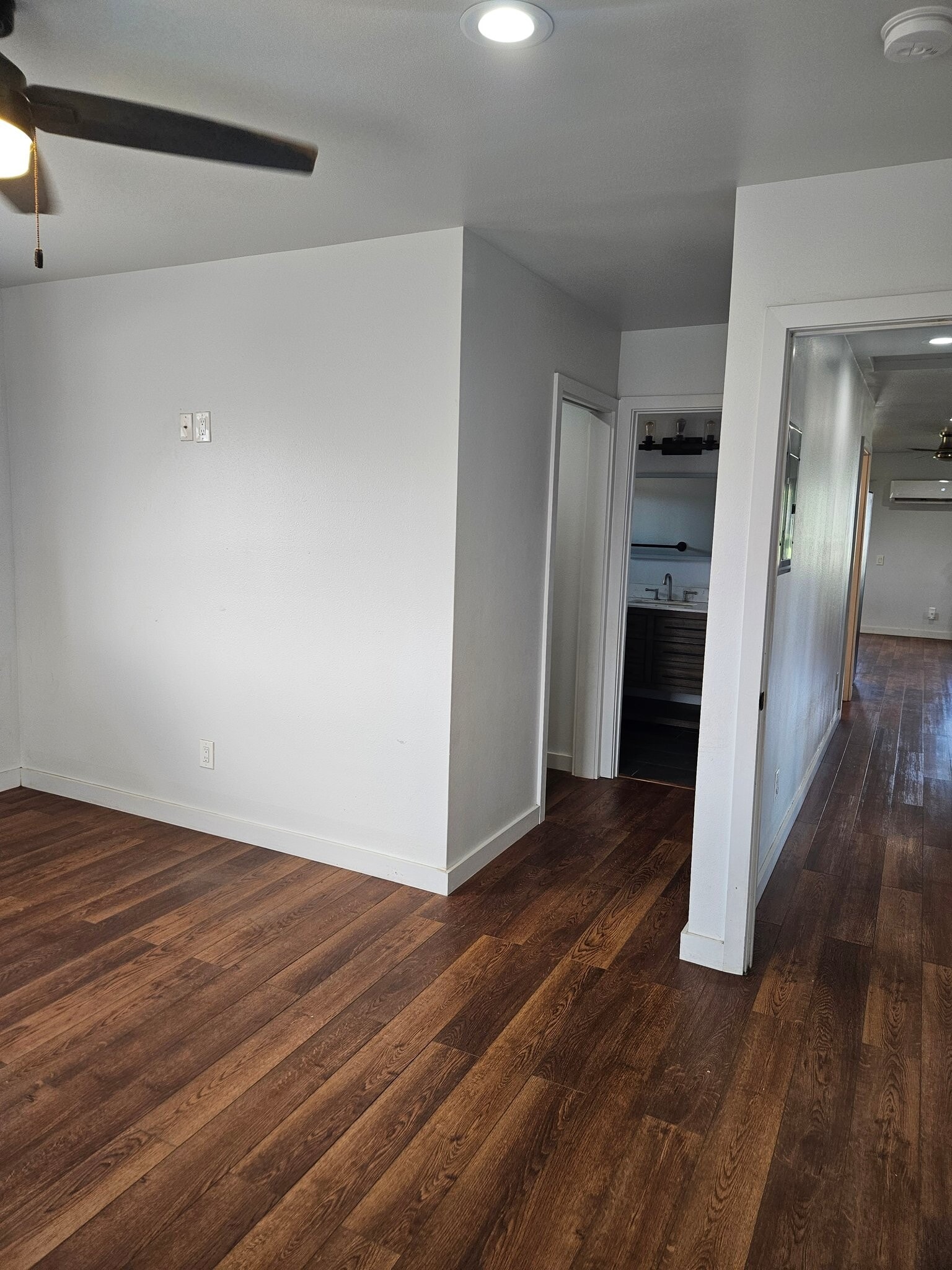 Building Photo - 22 Alehela Pl