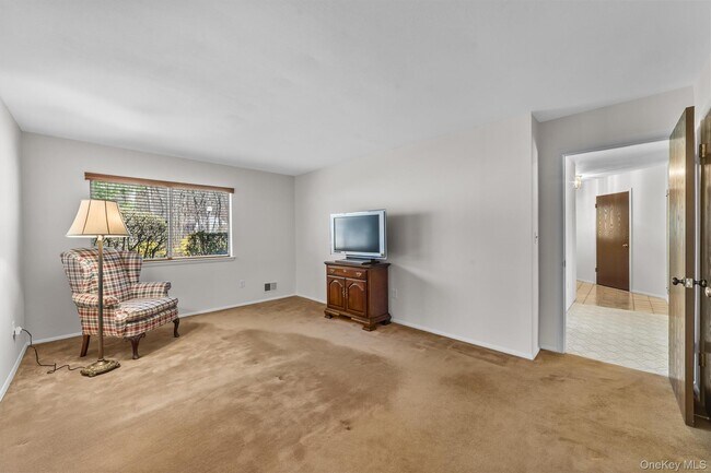 Building Photo - 164 Carriage Ct