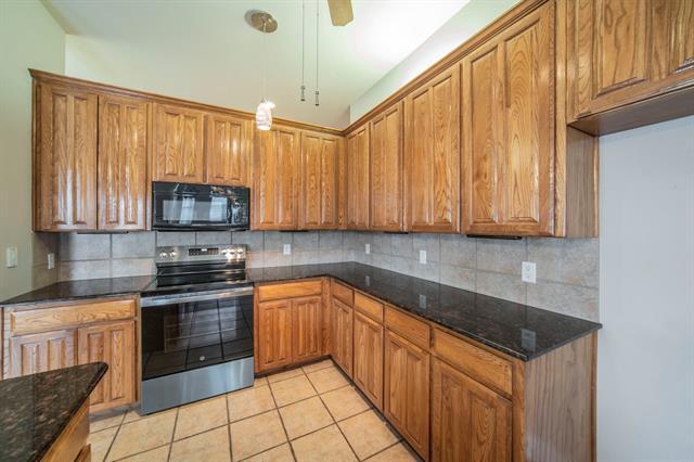 Building Photo - 8249 Fall Crest Dr