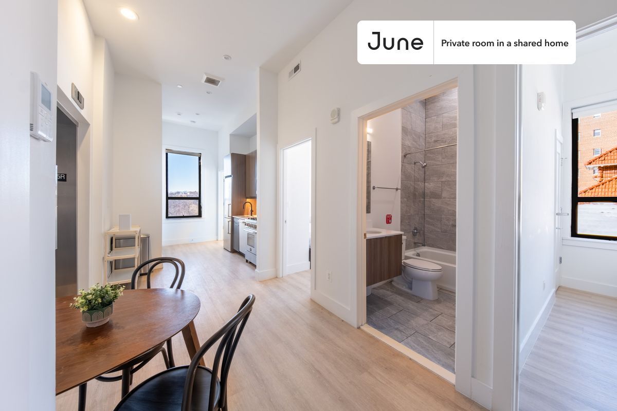 Building Photo - Room in Shared 4 bed/2 bath home in Dupont Circle