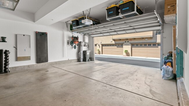 Building Photo - Beautiful 2-Bedroom, 2-Bathroom Condo with...