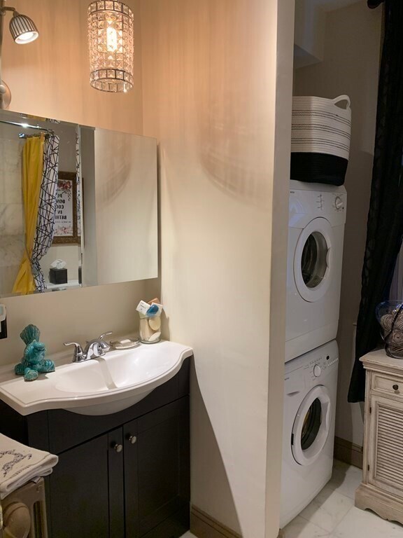 Building Photo - 138 Trenton St