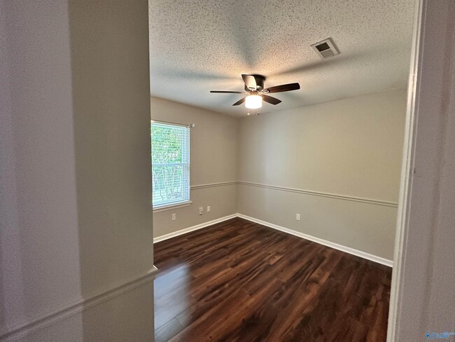 Building Photo - 13065 Hermosa Dr SW