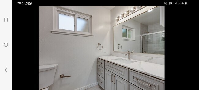 Building Photo - 2528 Silsby Ave