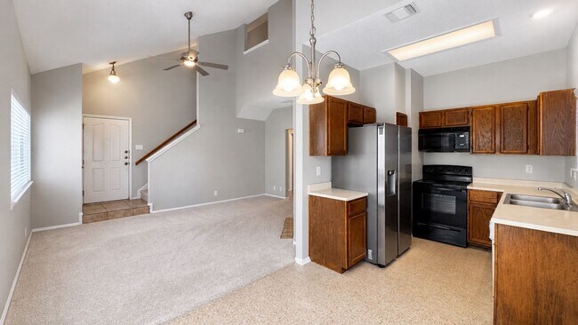 Building Photo - Northwest San Antonio Rental - 3/2 - Near SeaWorld, Alamo Ranch & Lackland AFB