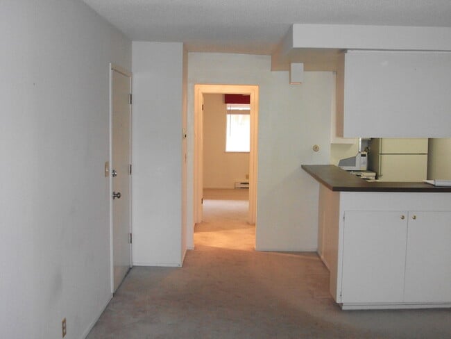 Building Photo - Cozy Condo in the Heart of Santa Clara.