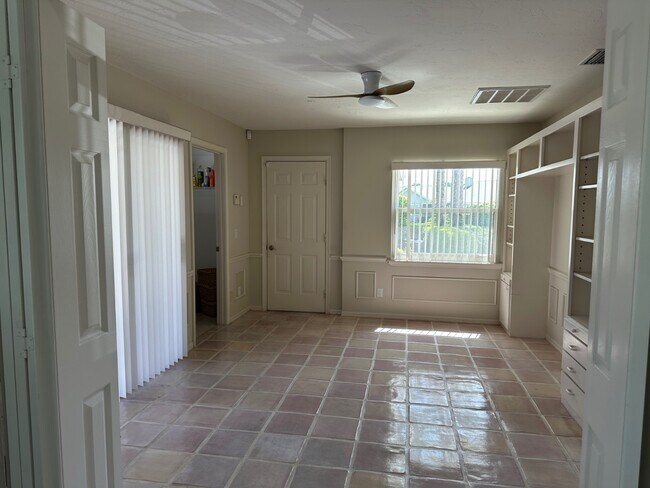 Building Photo - 600 Fox Trail SW