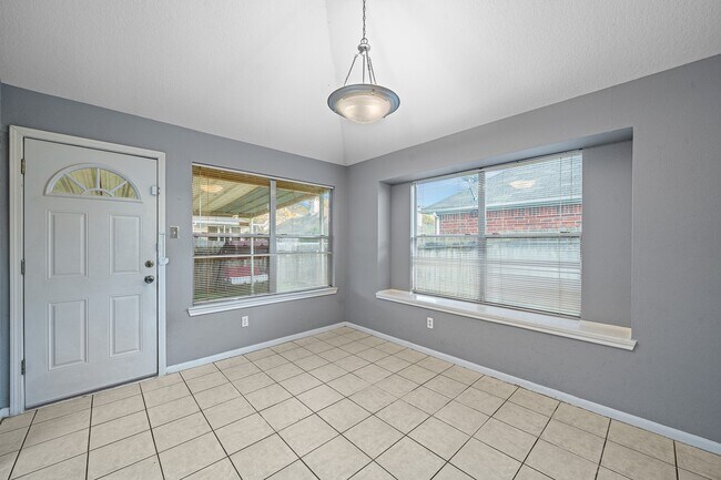 Building Photo - 6434 Bosley Ln