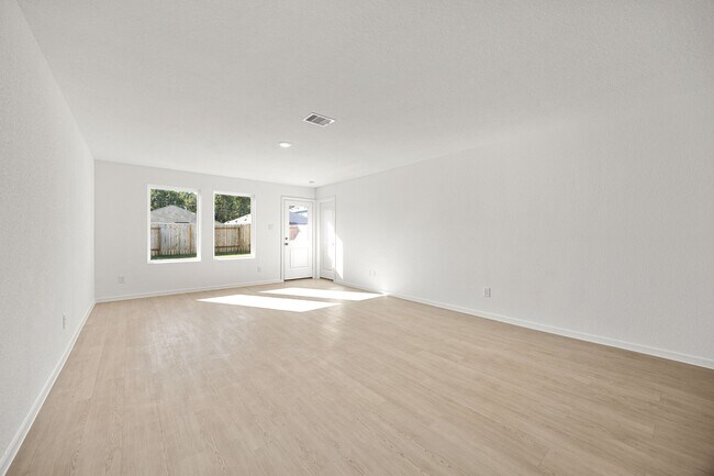 Building Photo - 31433 Moore Rd