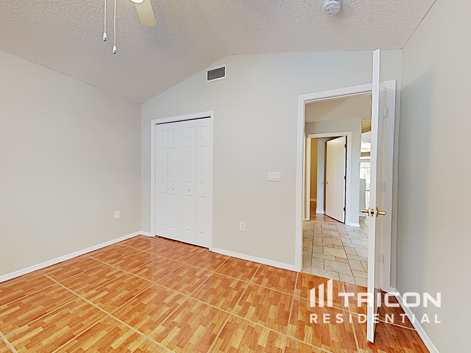 Building Photo - 3910 Creek Woods Dr