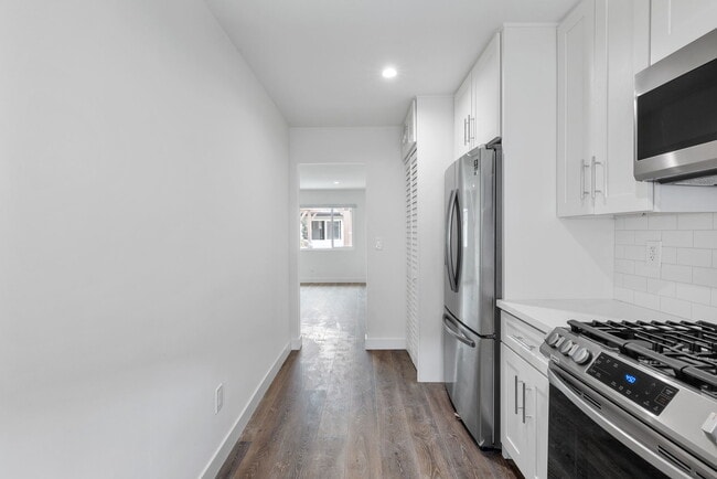 Studio - Pacific Apartment Homes at Ermanita