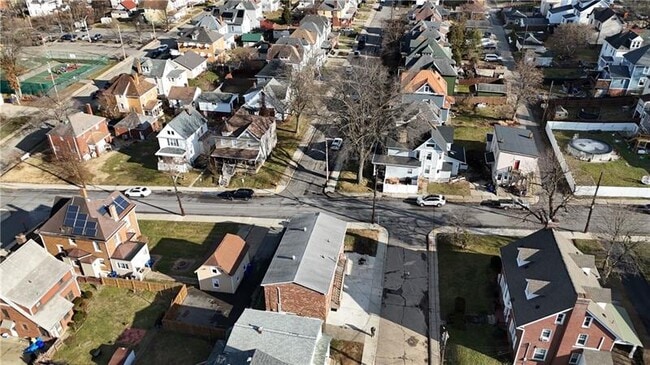 Building Photo - 927 Vance Ave