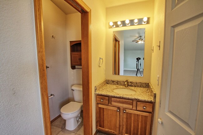 Building Photo - 4 bed 3.5 bath Founders home