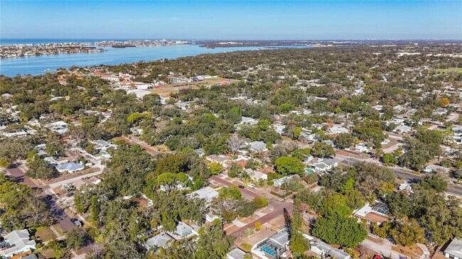 Building Photo - 424 72nd St N