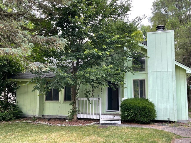 Primary Photo - 3479 Fieldview Ave