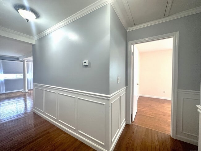 Building Photo - 141 Davis Ave