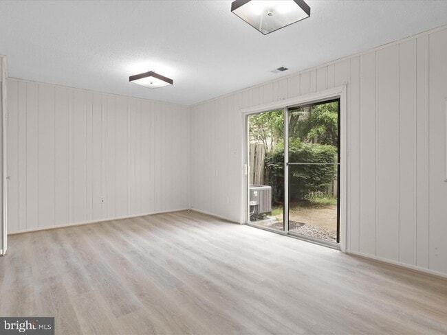 Building Photo - 2791 Grovemore Ln