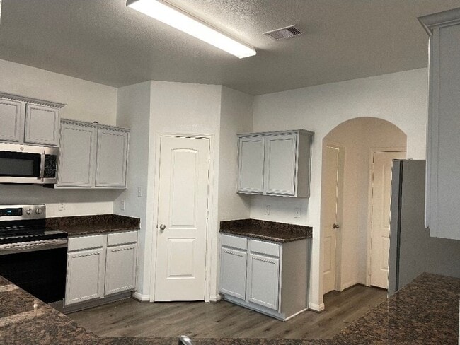 Building Photo - 11133 Panther Ct