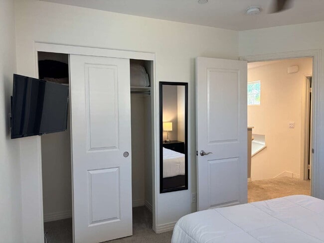 Building Photo - Scenic Views, Furniture optional, 3-Bedroom/2-Story Home Available for a 1 year or more lease term
