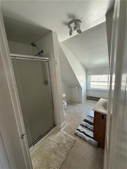 Building Photo - 28 Calvert St