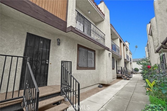 Building Photo - 1712 S 6th St