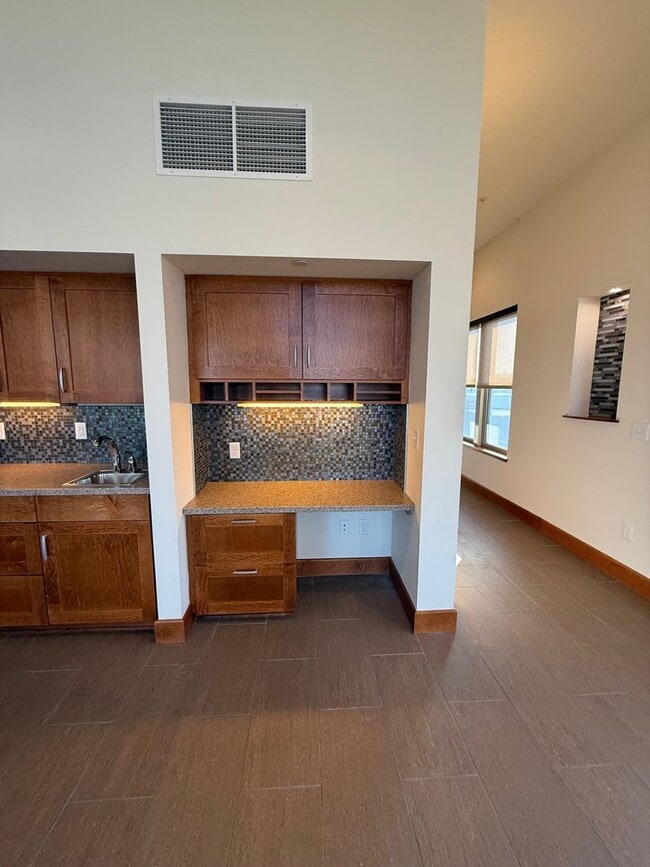 Building Photo - Blue Earth One Bedroom For Lease