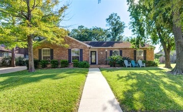 Building Photo - 1107 Blue Willow Dr