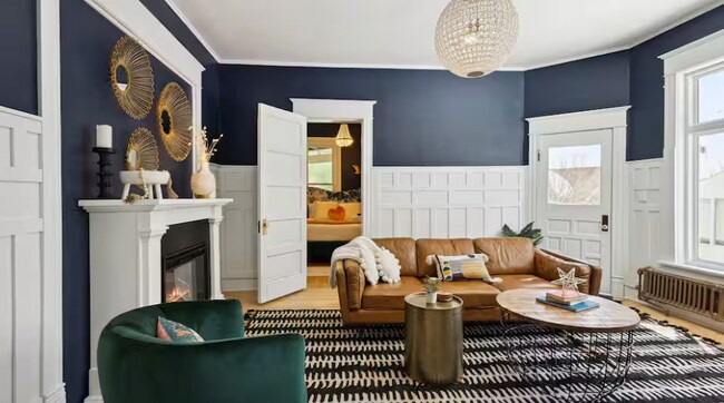 Building Photo - 528 Michigan St