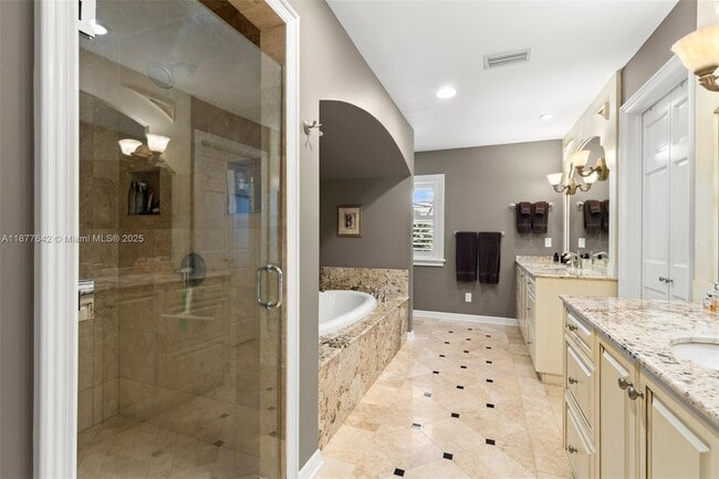 Building Photo - 3003 W Villa Rosa Park