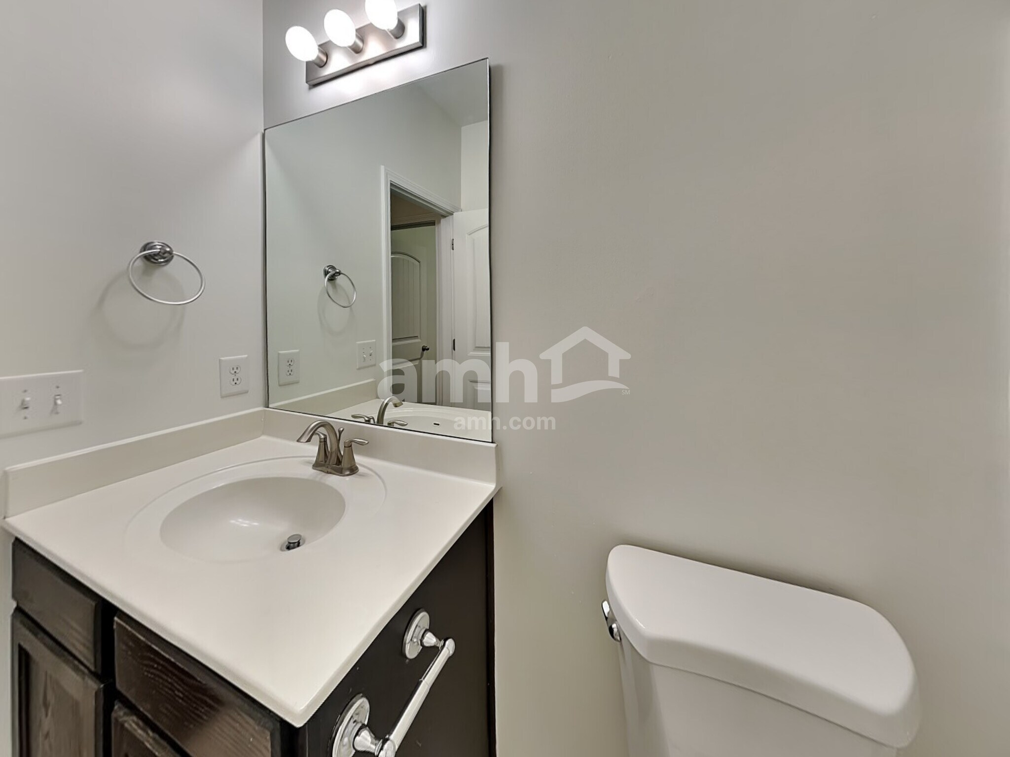 Building Photo - 4123 Oakstone Dr