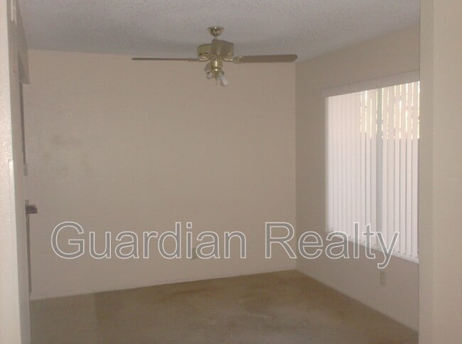 Building Photo - 2209 Tall Pine Dr