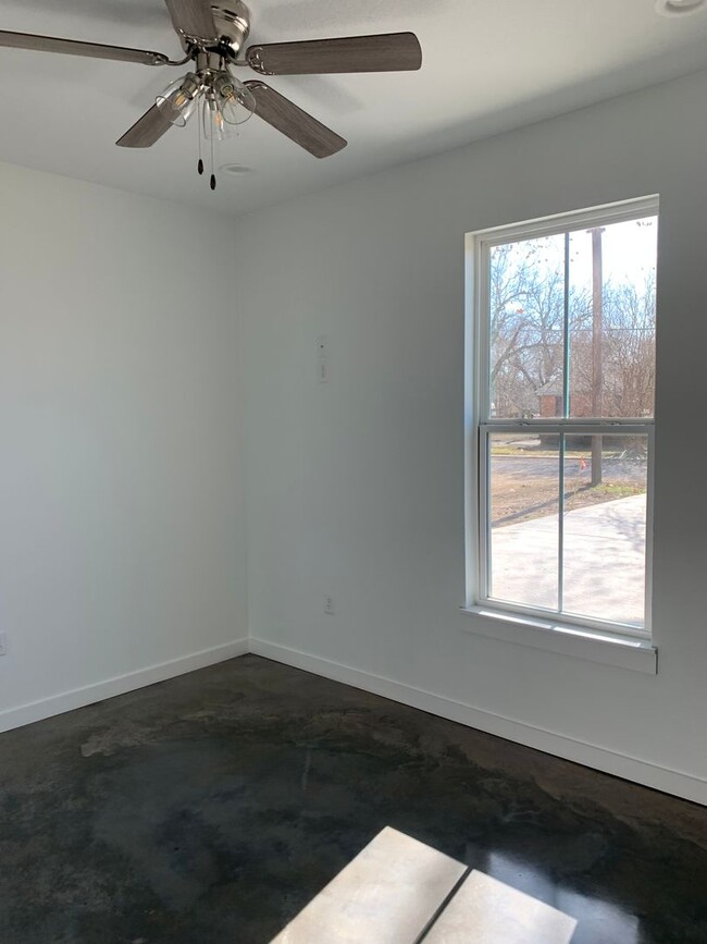 Building Photo - Newer Construction in McGregor