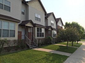 Building Photo - 241 N Alpine Pky