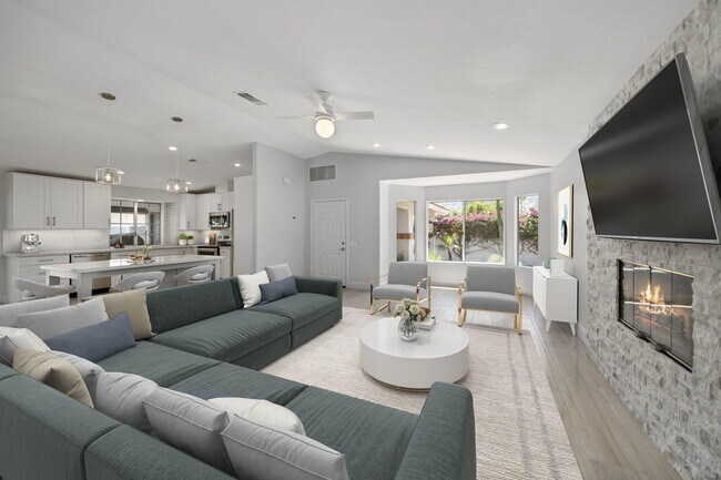 Building Photo - 54140 Avenida Mendoza