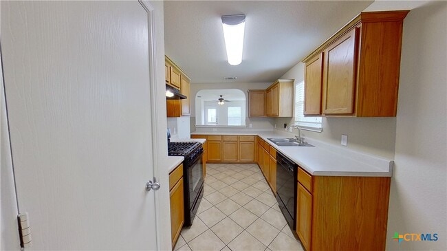 Building Photo - 105 Fishbaugh Ln