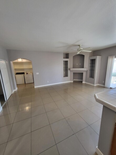 Building Photo - 6201 E Lake Mead Blvd