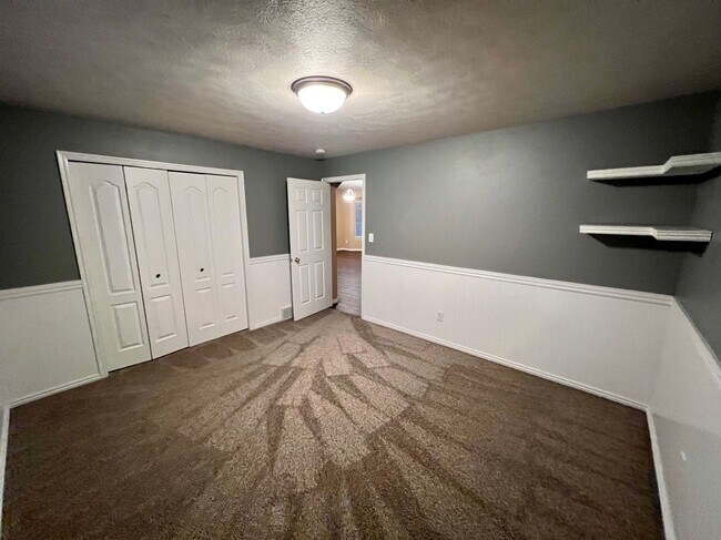 Building Photo - 4208 Willow Canyon Dr
