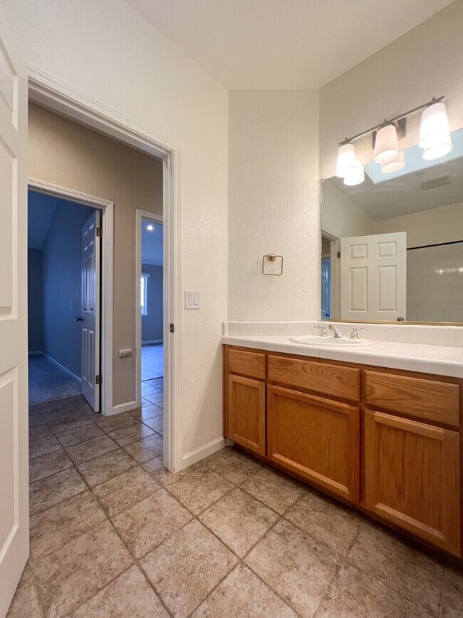 Building Photo - Spacious Single-Level 3-Bedroom Home in Desirable North Napa