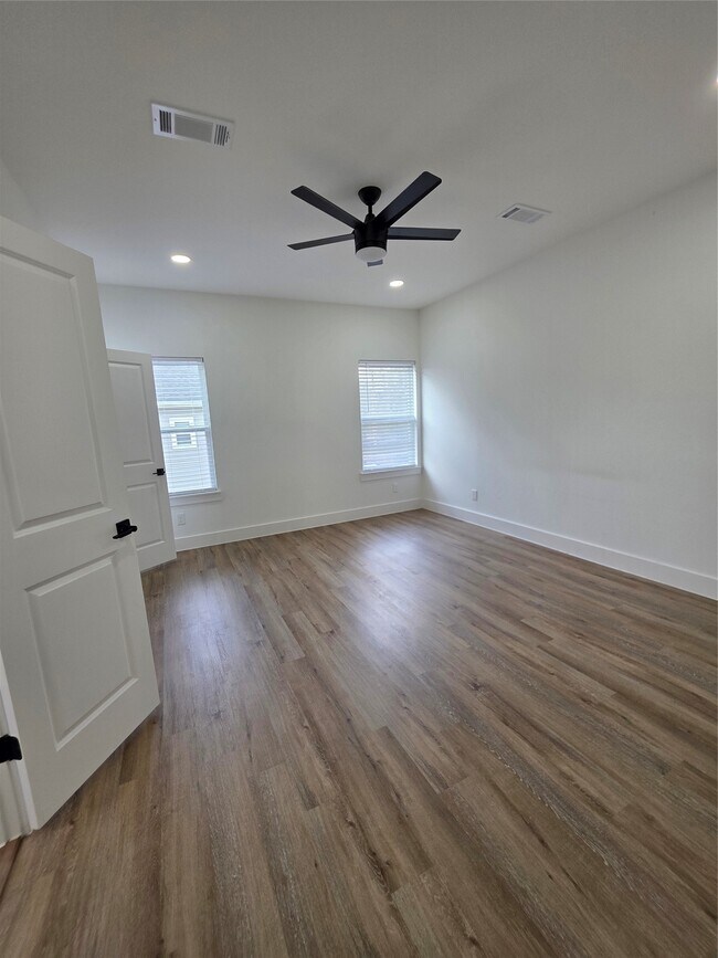 Building Photo - 1407 Odd Fellow St