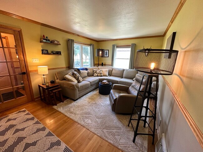 Living room - 3633 S 19th St