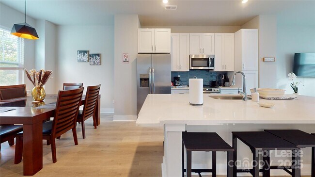 Building Photo - 5020 Central Ave